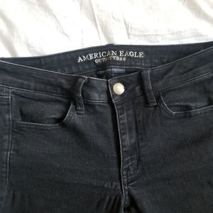 Black American Eagle Size 6 Jegging Short length